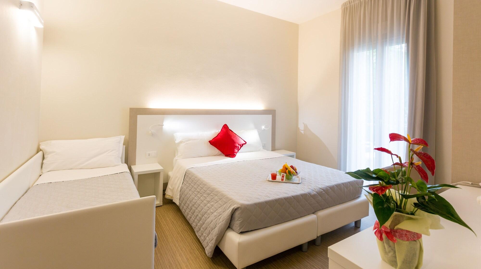 Hotel Amicizia Ріміні Екстер'єр фото